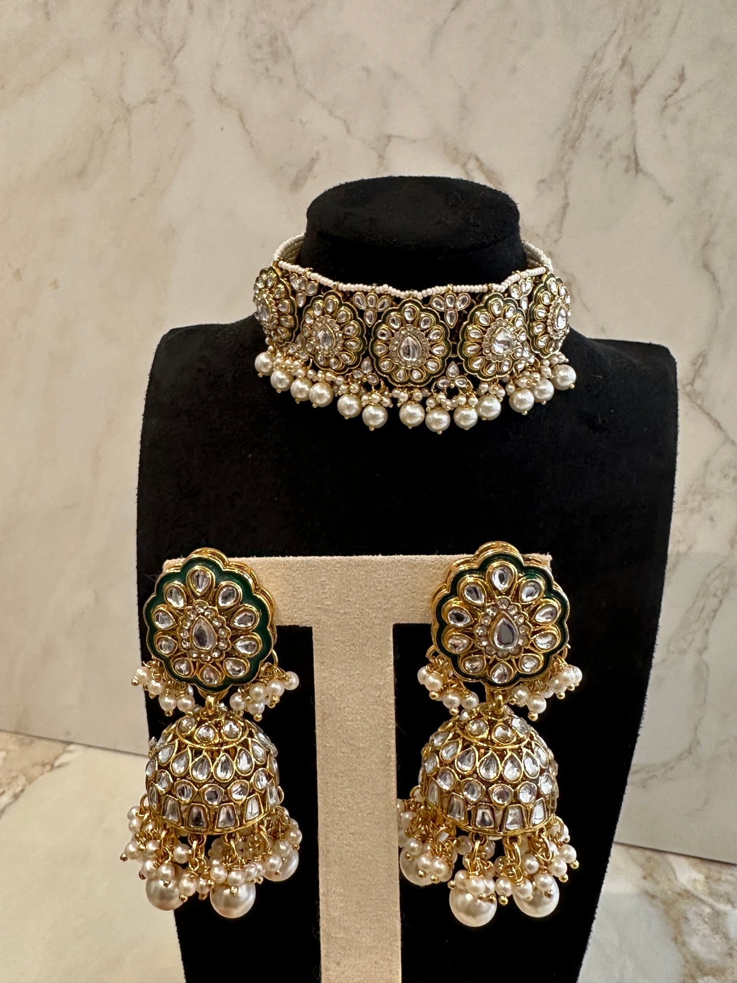 KUNDAN CHOKAR WITH JHUMKAS
