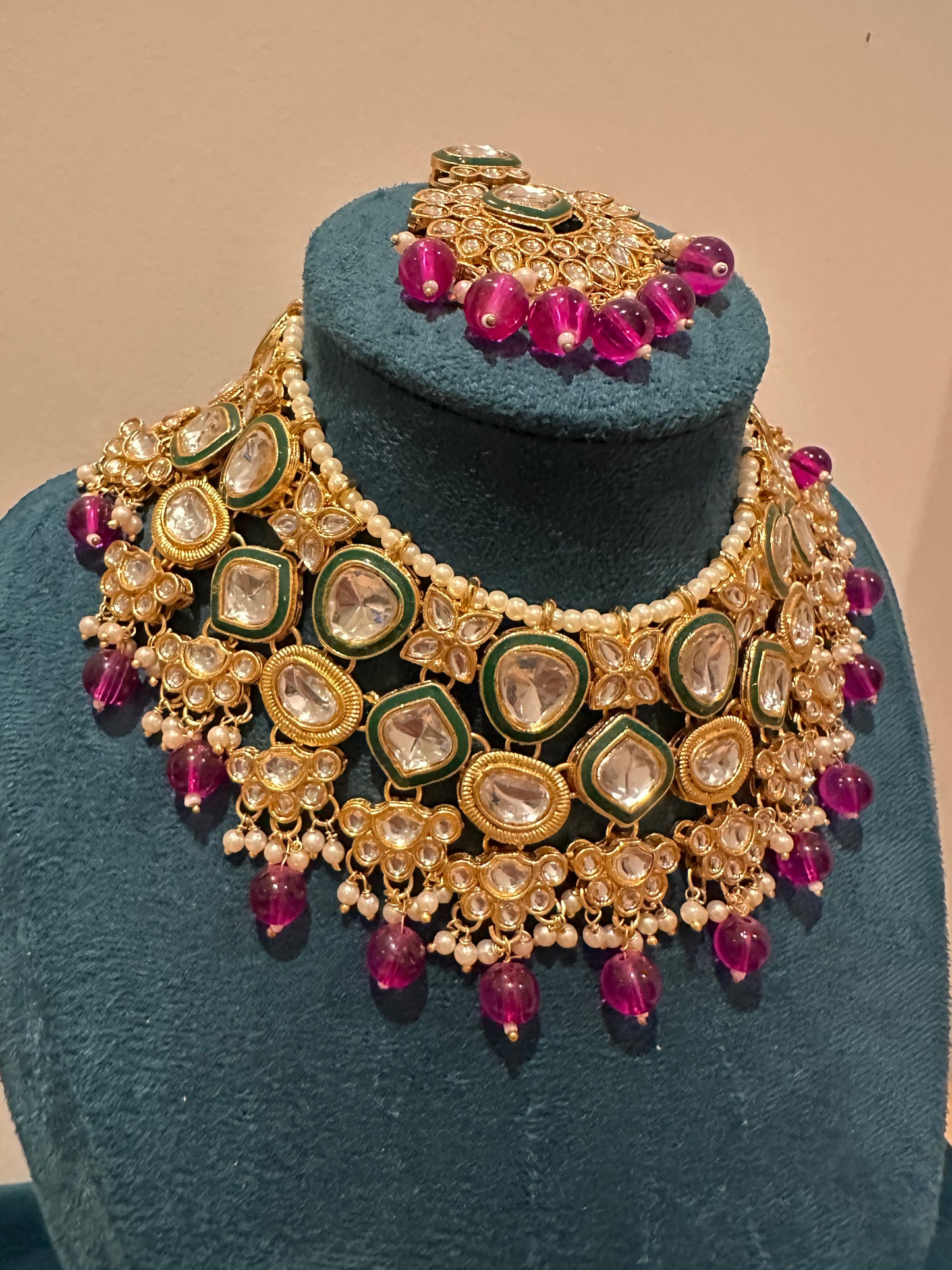 KUNDAN NECKLACE (Magenta)