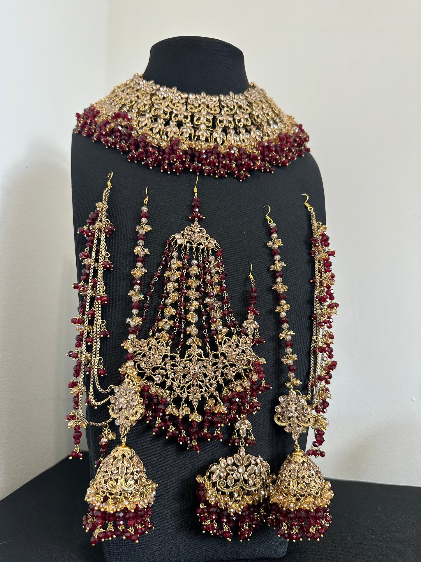 Bridal set gold & maroon
