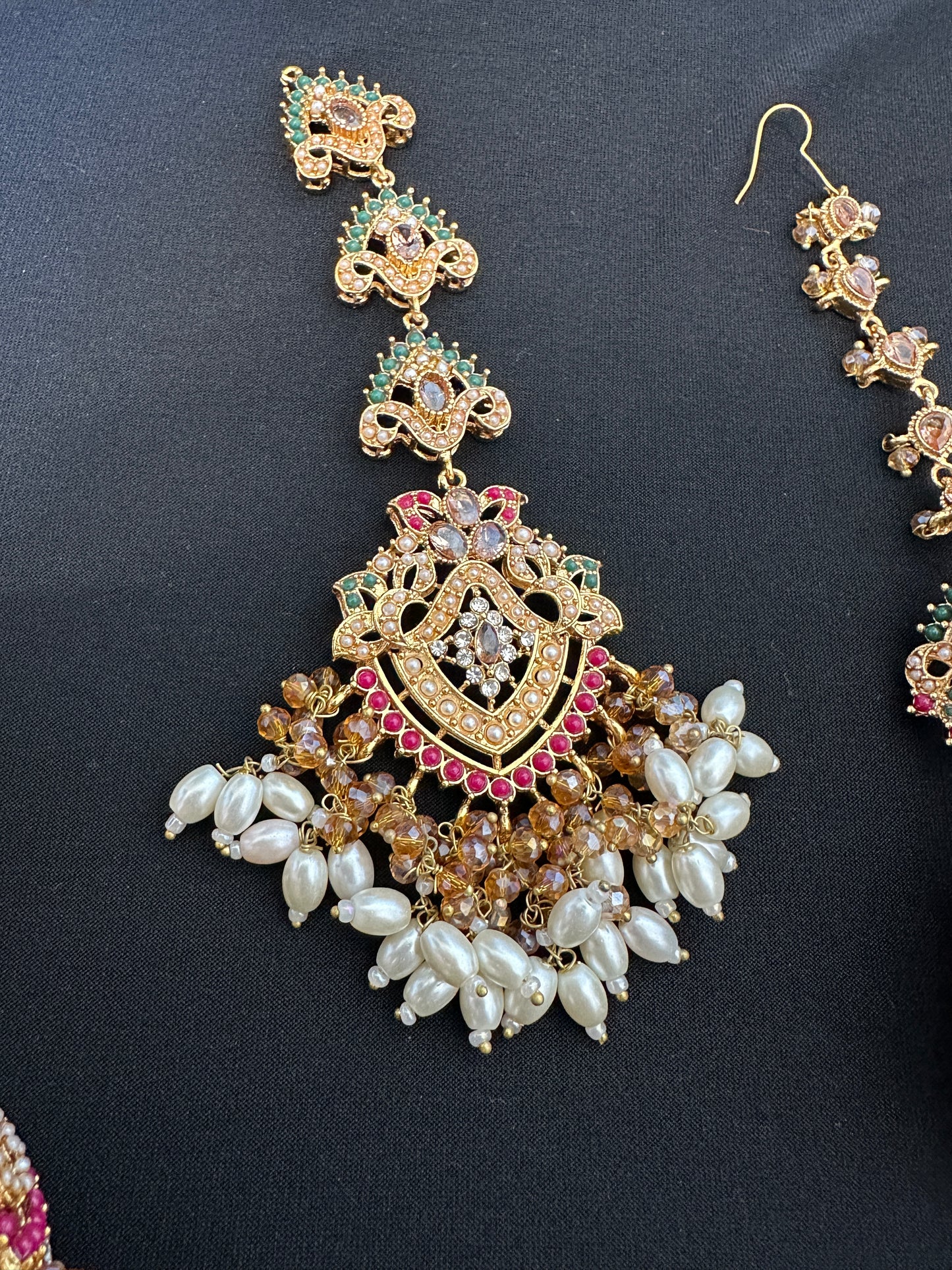 LARGE JHUMKA WITH TIKA