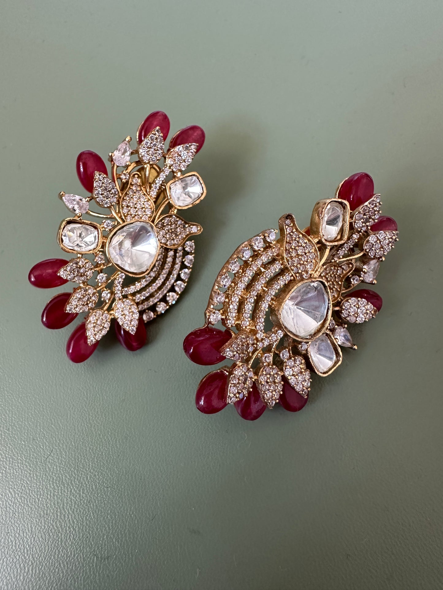 STUD EARRNGS
