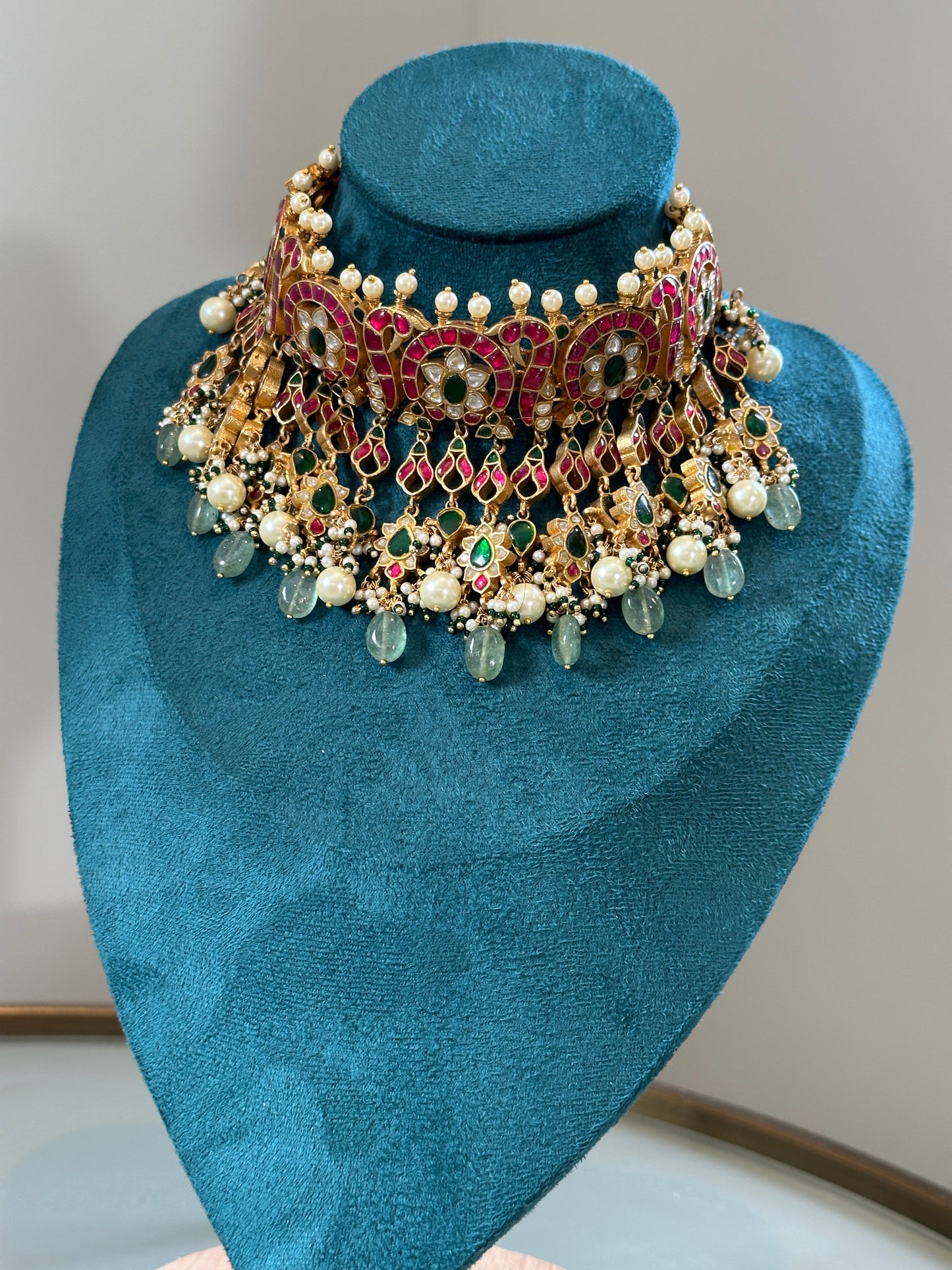 GOLD PLATED/BRIDAL CHOKAR SET