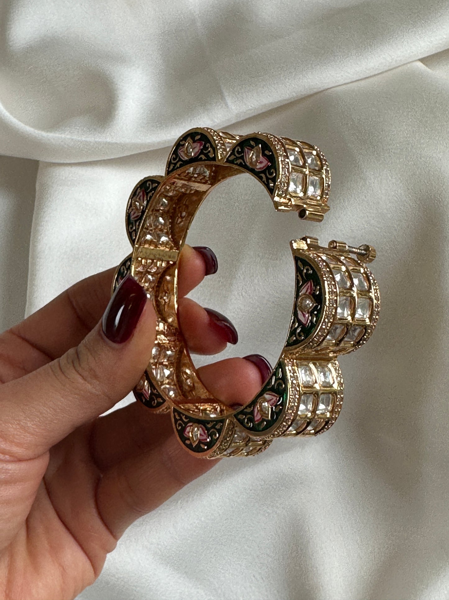 MEENAKARI POLKI BANGLES