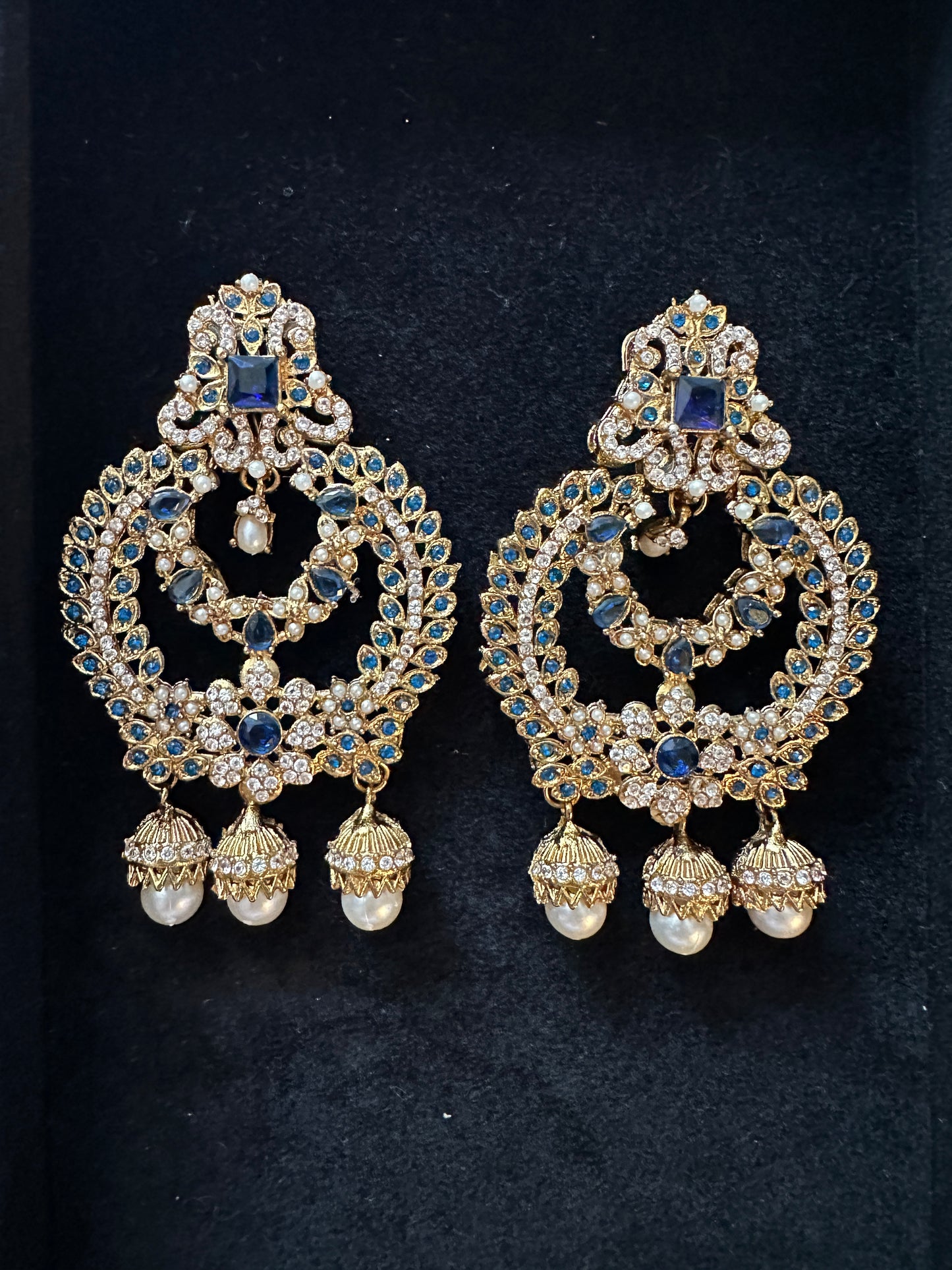 ANTIQUE GOLD CHANDBALI