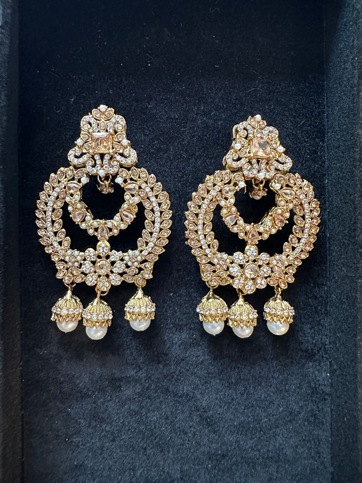 ANTIQUE GOLD CHANDBALI